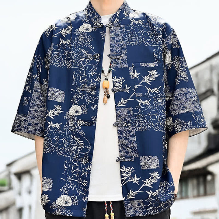 Buddha Stones Camicia da uomo a maniche a tre quarti con taschino sul petto, modello Summer Tang Style con bottoni a rana, stampa floreale, foglie e farfalle. - image 7