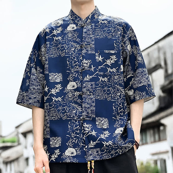 Buddha Stones Camicia da uomo a maniche a tre quarti con taschino sul petto, modello Summer Tang Style con bottoni a rana, stampa floreale, foglie e farfalle. - image 9