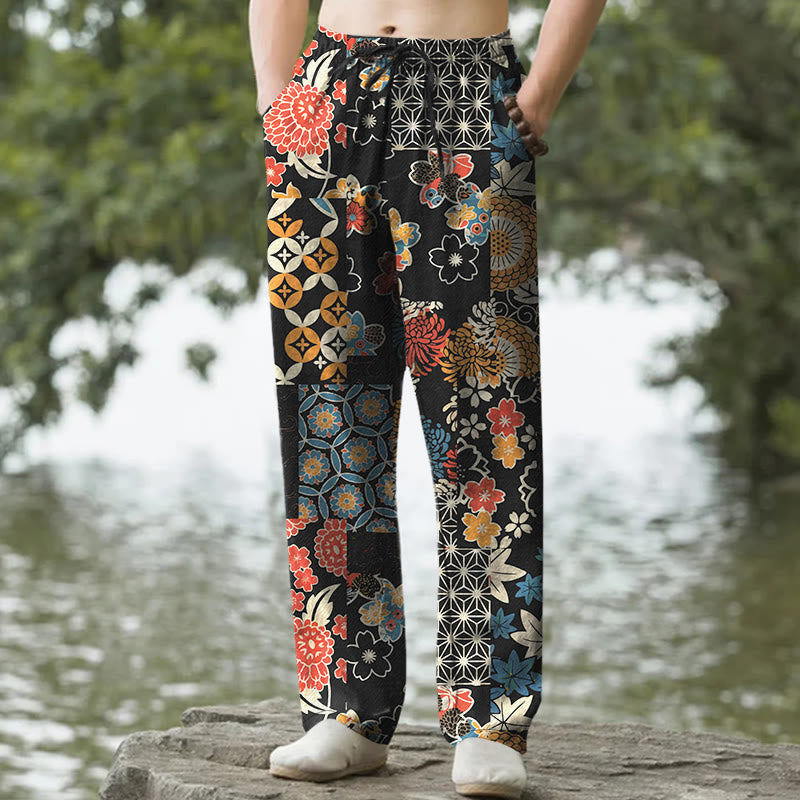 Buddha Stones Pantaloni da uomo affusolati in cotone con motivo patchwork floreale in stile bohémien e tasche. - Nero - US/UK/AU50, EU60 (5XL) - image 0