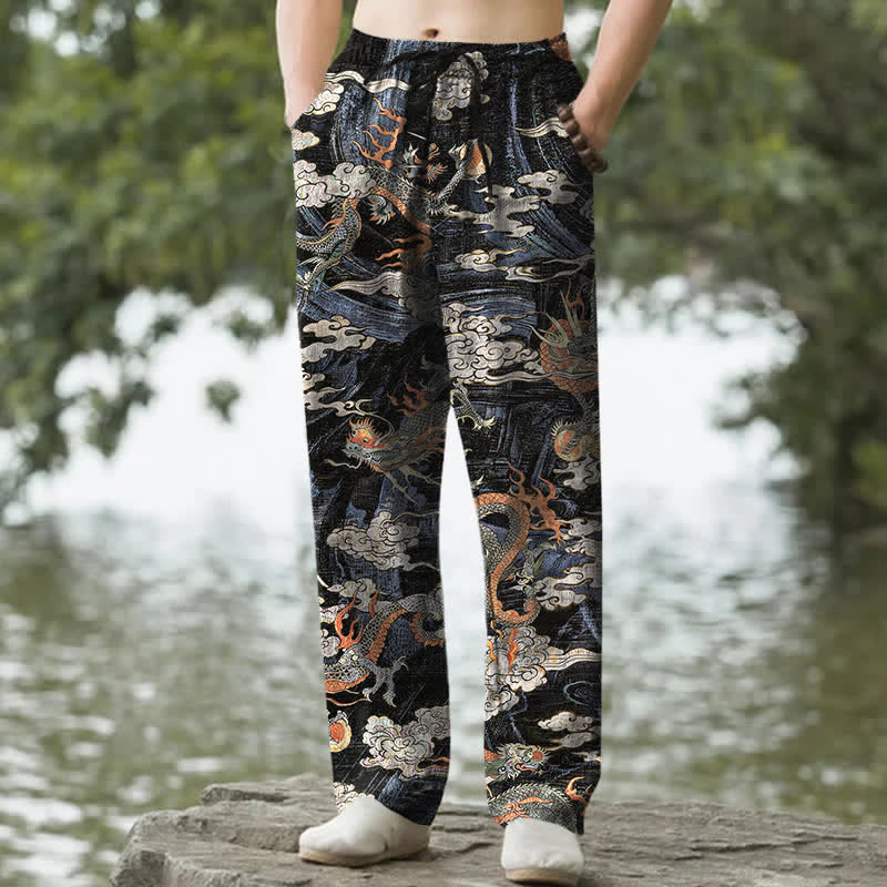 Buddha Stones Pantaloni da uomo affusolati in cotone con motivo drago e nuvole, con tasche. - Nero - US/UK/AU50, EU60 (5XL) - image 0
