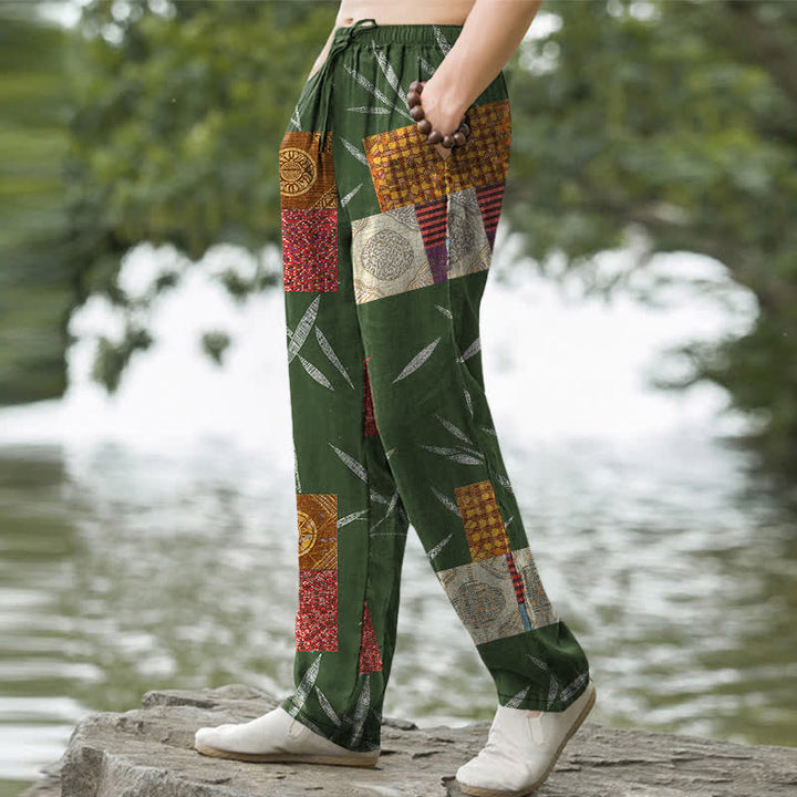 Buddha Stones Pantaloni da uomo affusolati in cotone stile bohémien con motivo a foglie patchwork e tasche. - image 5