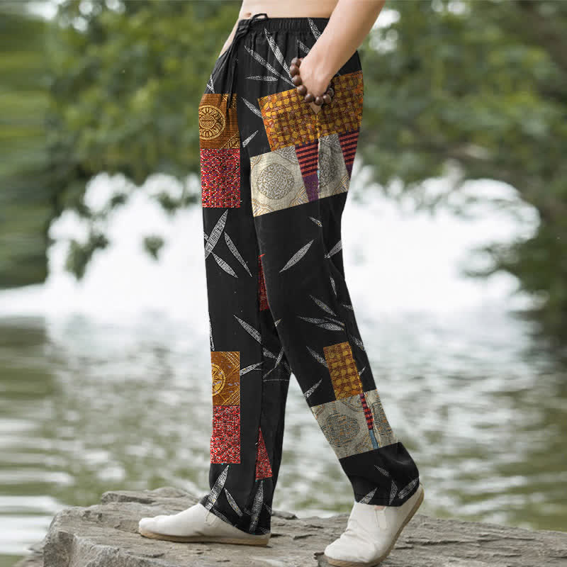 Buddha Stones Pantaloni da uomo affusolati in cotone stile bohémien con motivo a foglie patchwork e tasche. - image 7
