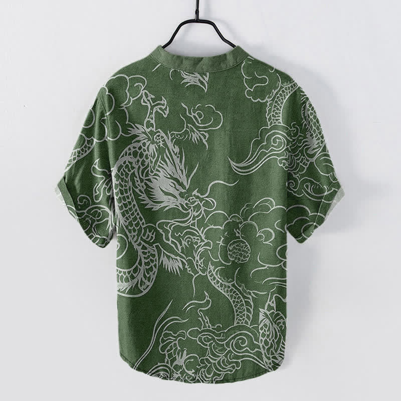 Buddha Stones Camicia da uomo a maniche corte con mezza abbottonatura, in cotone bianco con motivo drago e nuvole. - image 6