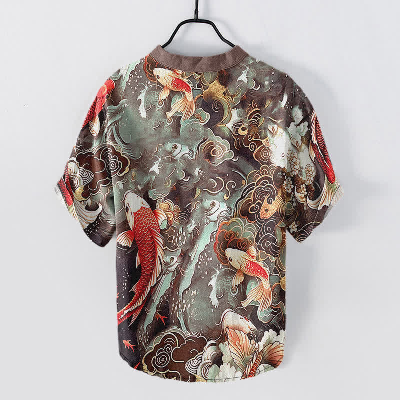 Buddha Stones Camicia da uomo a maniche corte con mezza abbottonatura e motivo a onde di pesci koi in cotone. - image 8