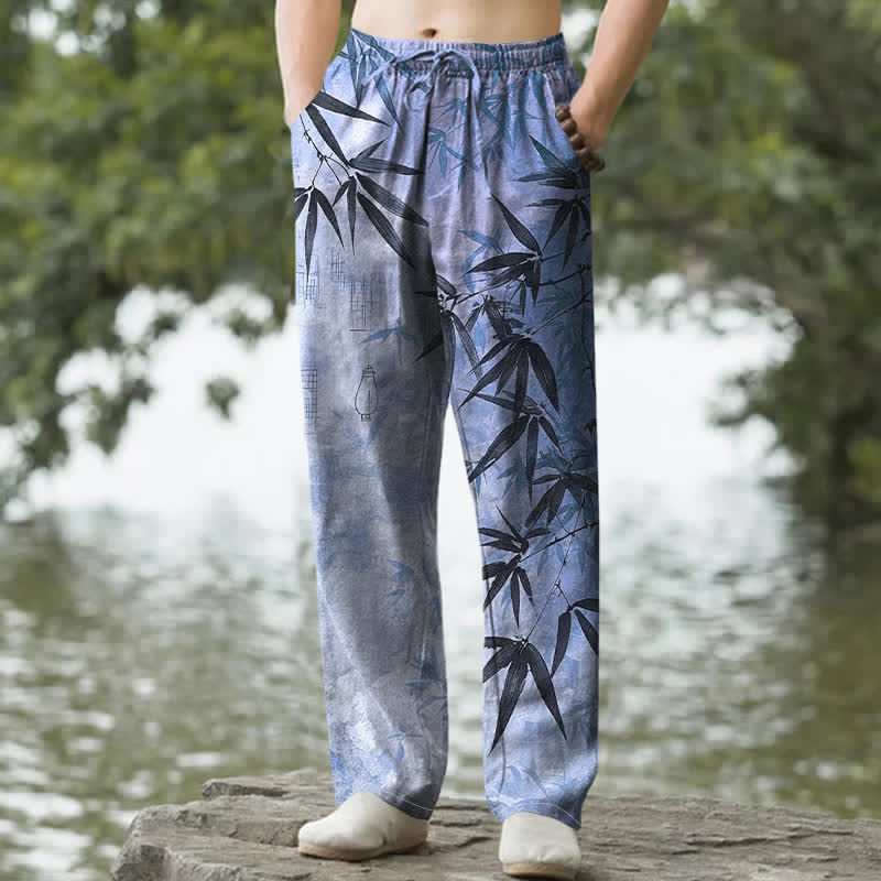Buddha Stones Pantaloni da uomo affusolati con tasche, stampa a foglie di bambù, in inchiostro di cotone. - Azzurro chiaro - US/UK/AU50, EU60 (5XL) - image 8