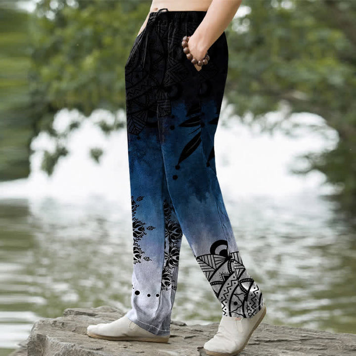 Buddha Stones Pantaloni da uomo affusolati in cotone con motivo mandala sfumato e tasche. - image 1