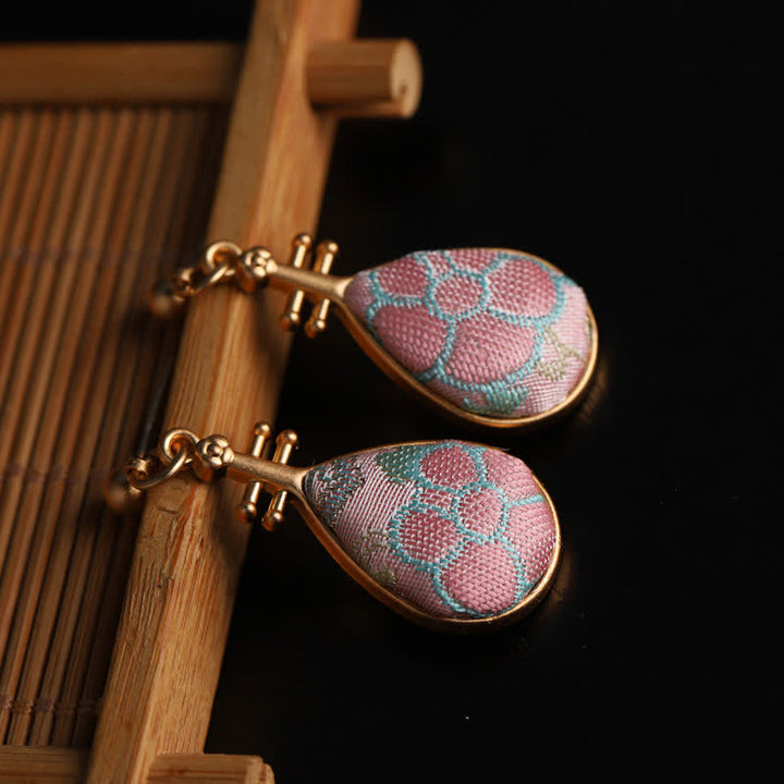 Buddha Stones Orecchini a goccia artigianali Song Brocade con motivo floreale a forma di pipa, armonia - Canzone Brocade (Prosperità♥Armonia) - image 0