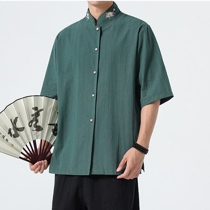 Buddha Stones Camicia da uomo tinta unita stile Tang estiva con colletto alla coreana e ricamo a loto. - image 3