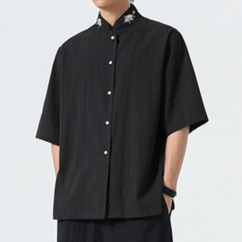 Buddha Stones Camicia da uomo tinta unita stile Tang estiva con colletto alla coreana e ricamo a loto. - image 9