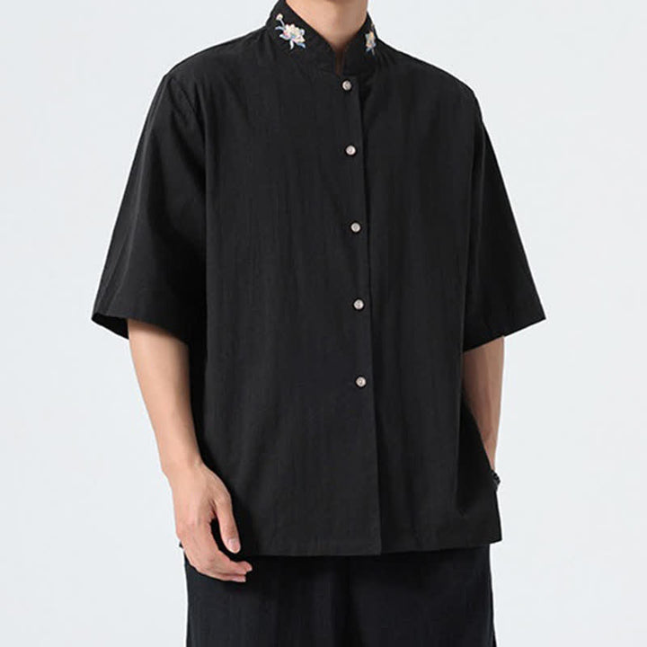 Buddha Stones Camicia da uomo tinta unita stile Tang estiva con colletto alla coreana e ricamo a loto. - image 14
