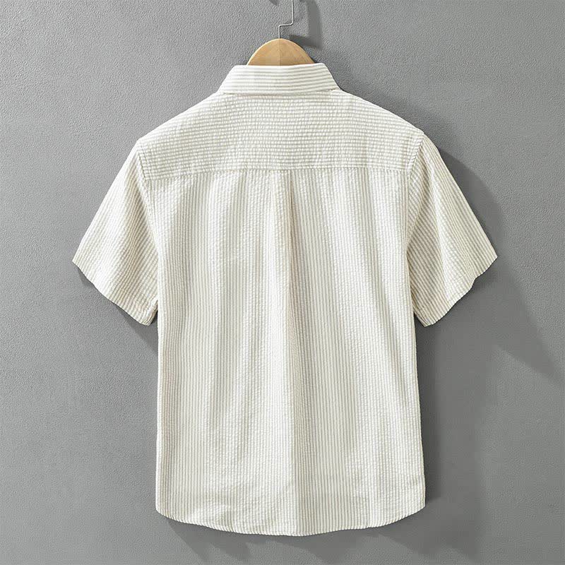 Buddha Stones Camicia da uomo estiva casual a maniche corte in cotone a righe con bottoni e taschino decorativo. - image 2