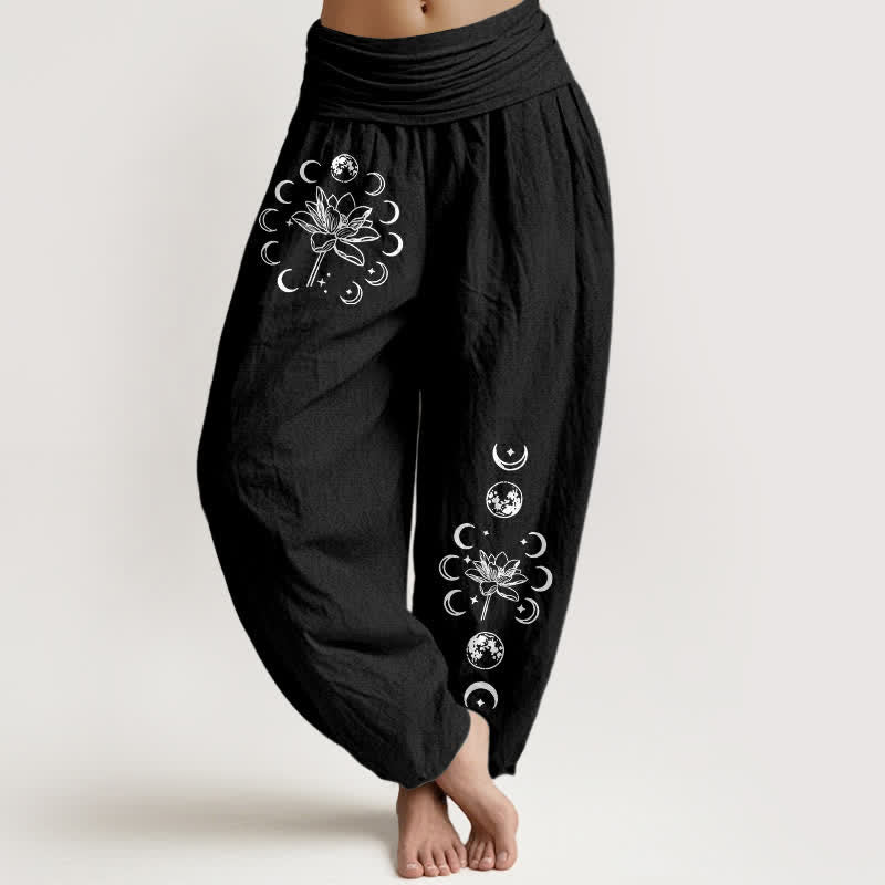 Buddha Stones Pantaloni harem da donna in puro cotone con motivo a loto e fasi lunari, con elastico in vita. - Nero - US16, UK/AU20, EU48 (3XL) - image 0