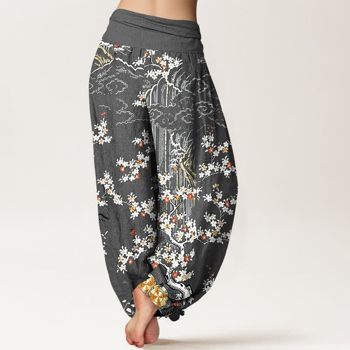 Buddha Stones Pantaloni harem da donna in puro cotone bianco con motivo floreale a tralci e nuvole di buon auspicio, con elastico in vita. - image 9
