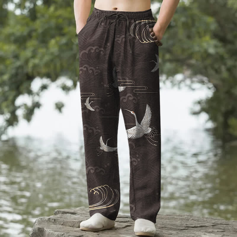 Buddha Stones Pantaloni da uomo affusolati in cotone bianco con motivo a onde dorate e gru, con tasche. - Nero - US/UK/AU50, EU60 (5XL) - image 0