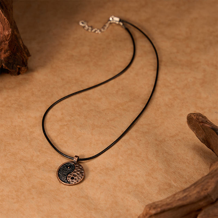 Buddha Stones Collana vintage con ciondolo Yin Yang in lega e pelle, armonia tra lega e pelle. - image 4