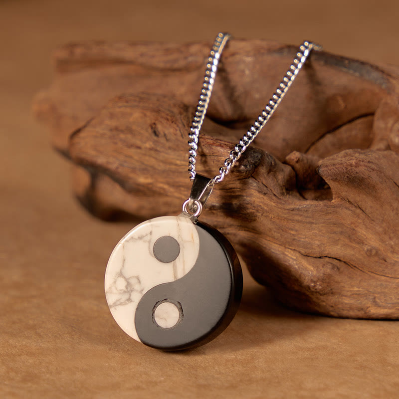 Buddha Stones Collana Yin Yang Tai Chi in ossidiana nera naturale e turchese bianco, simbolo di forza e resistenza. - image 1