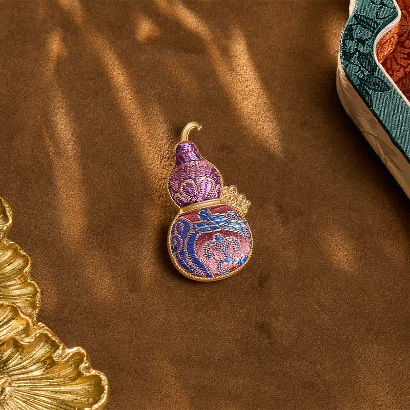 Buddha Stones Spilla cinese Song Brocade a forma di zucca, realizzata a mano, con motivi floreali e armonia floreale. - image 3