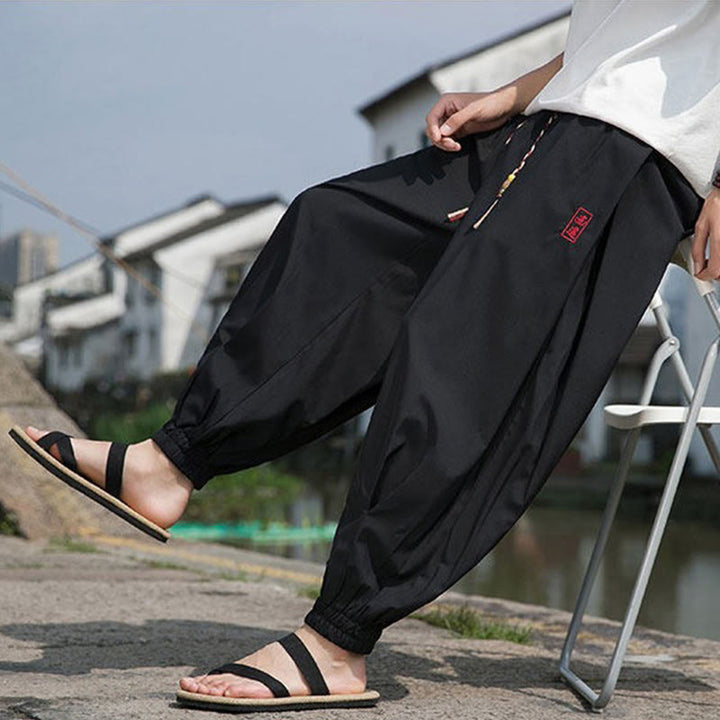 Buddha Stones Pantaloni estivi casual con coulisse e ricami di caratteri cinesi, pantaloni harem da uomo con tasche. - image 8