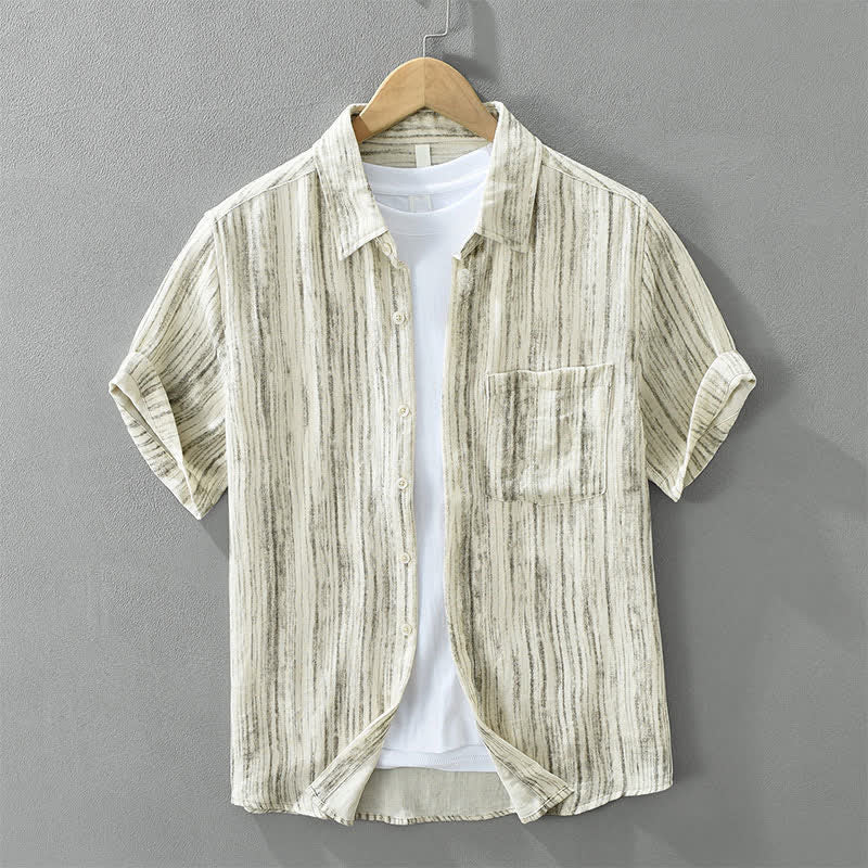 Buddha Stones Camicia da uomo estiva casual minimalista a maniche corte a righe con bottoni e taschino decorativo. - Grano - US/UK/AU42, EU52 (3XL) - image 1