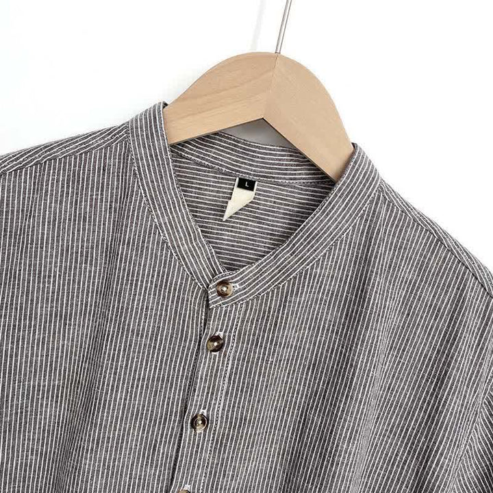 Buddha Stones Camicia da uomo estiva a maniche corte con mezza abbottonatura e righe sottili. - image 2