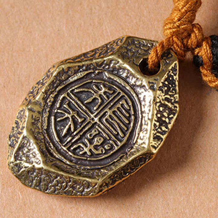 Buddha Stones Collana di perle intrecciate a mano con ciondolo a forma di Garuda in ossidiana con riflessi argentati, simbolo di protezione. - image 13