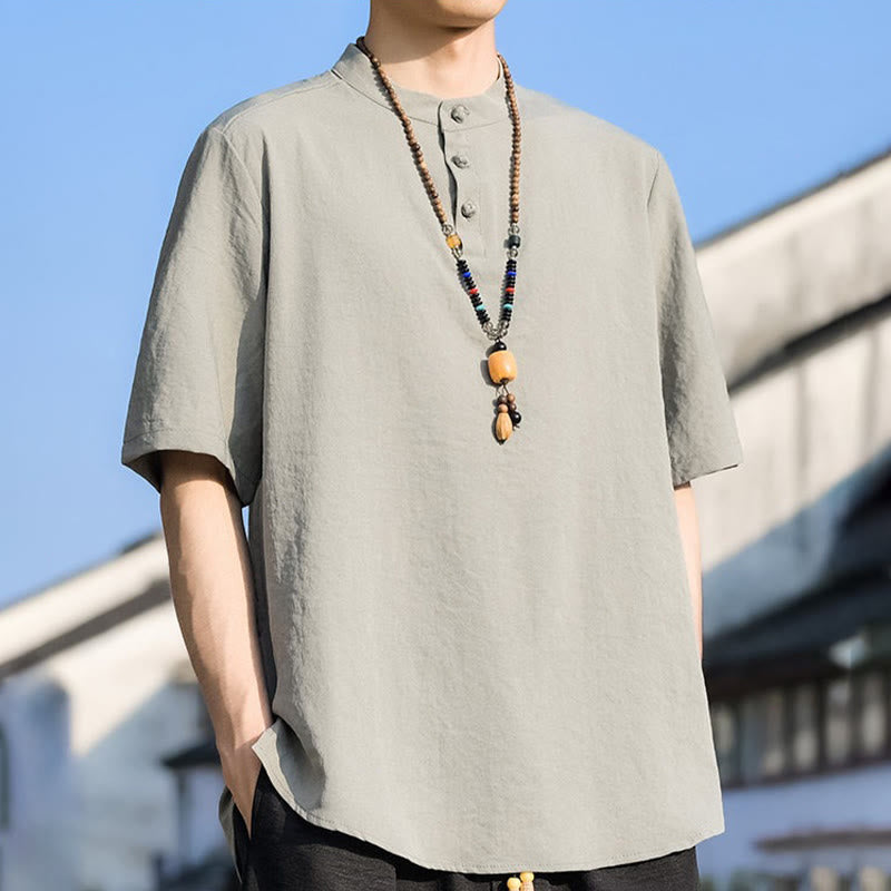 Buddha Stones Camicia da uomo estiva casual a maniche corte con colletto alla coreana e tre bottoni, tinta unita. - image 1