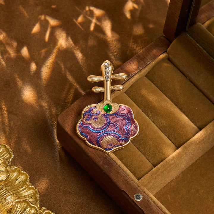 Buddha Stones Spilla energetica a forma di pipa viola, realizzata a mano in broccato Song Brocade - image 5