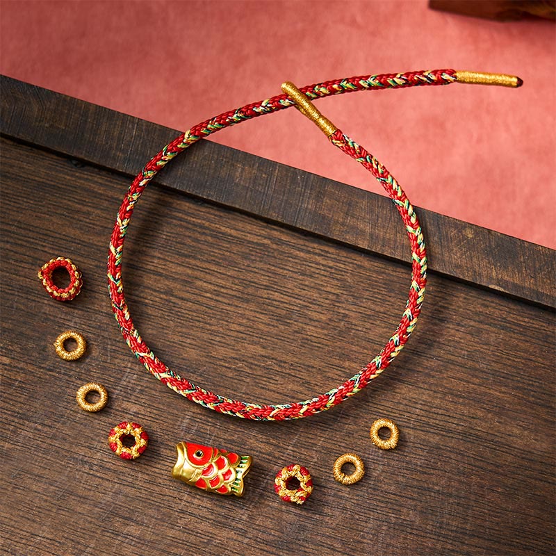 Buddha Stones Braccialetto di protezione con fiori e pesci koi, intrecciato a mano con cordino rosso. - image 2