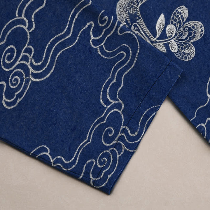 Buddha Stones Pantaloni da uomo affusolati con tasche, in cotone bianco con motivo gru e nuvole di buon auspicio. - image 3