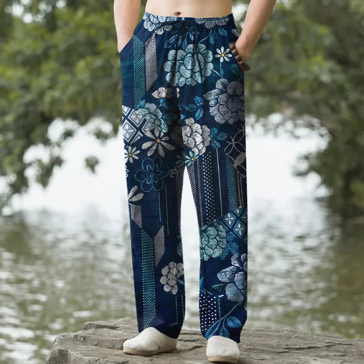 Buddha Stones Pantaloni da uomo affusolati in cotone con motivo patchwork floreale in stile bohémien e tasche. - Marina - US/UK/AU50, EU60 (5XL) - image 0