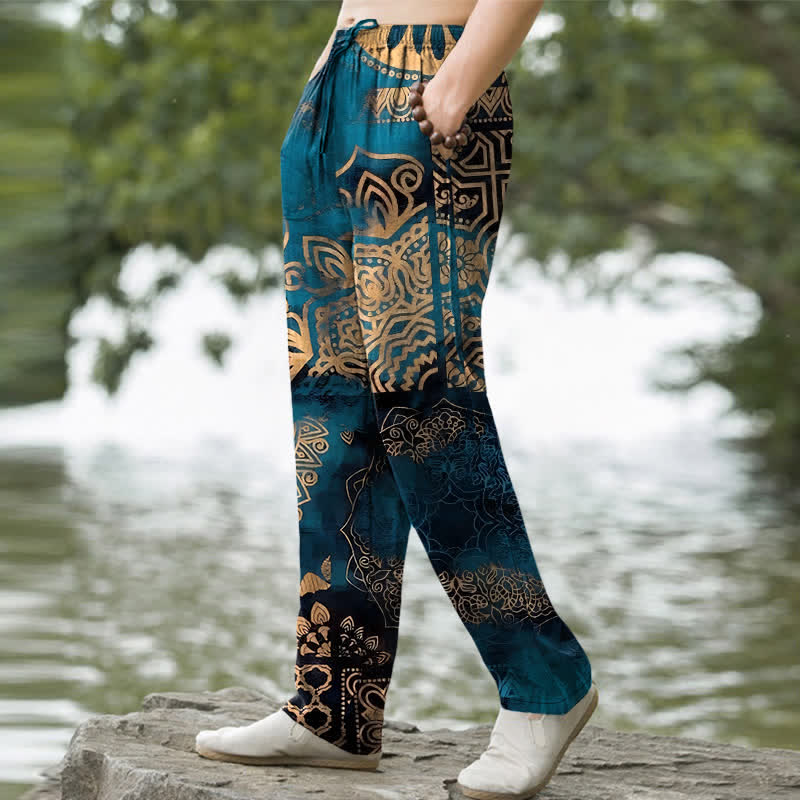 Buddha Stones Pantaloni da uomo affusolati in cotone con motivo geometrico mandala e tasche. - image 1