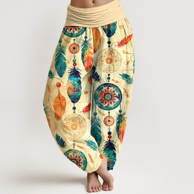 Buddha Stones Pantaloni harem da donna in puro cotone con motivo acchiappasogni e piume, con elastico in vita. - Grano - US16, UK/AU20, EU48 (3XL) - image 0