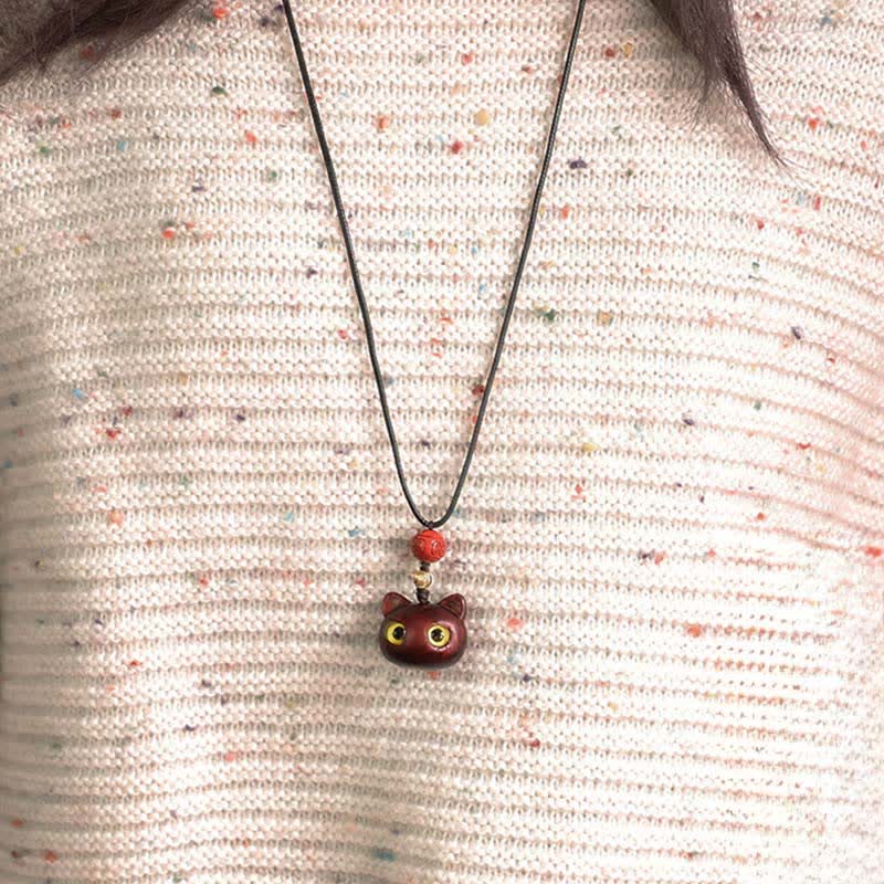 Buddha Stones Collana regolabile con gatto portafortuna in legno di ebano e sandalo rosso. - image 15