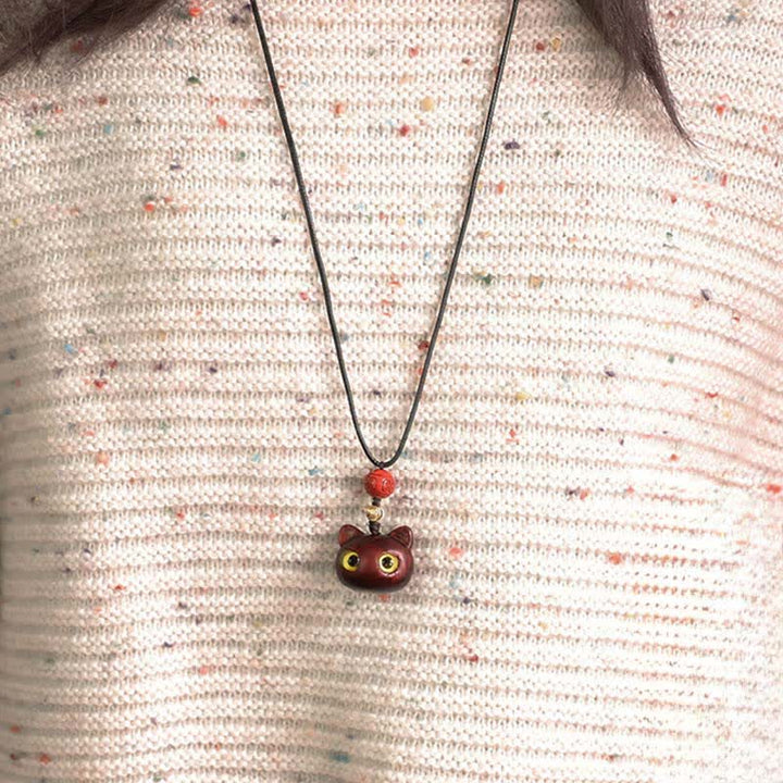 Buddha Stones Collana regolabile con gatto portafortuna in legno di ebano e sandalo rosso. - image 15
