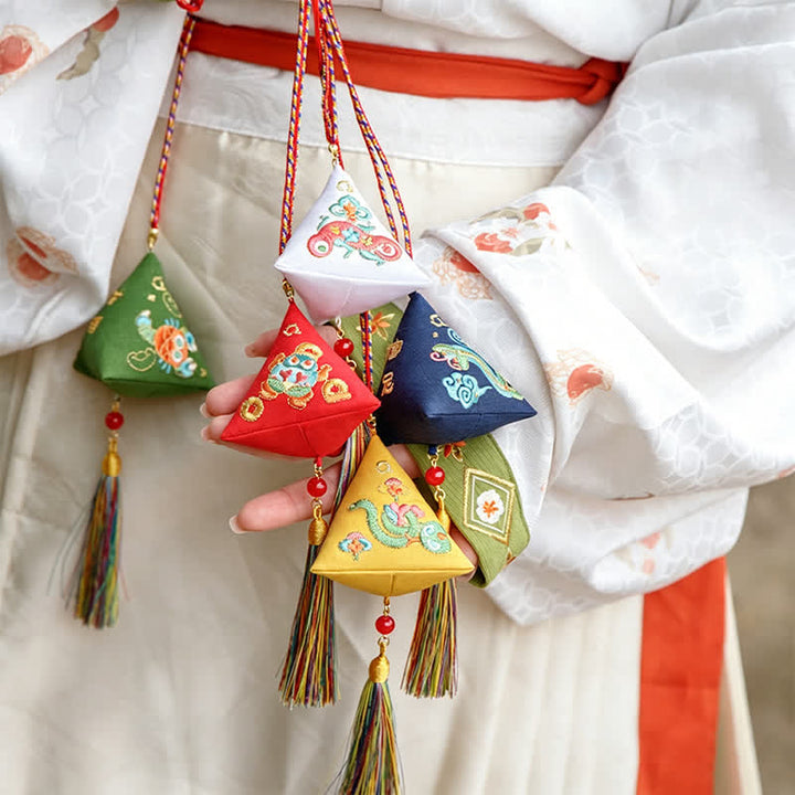Buddha Stones Ricamo Zongzi Triangolo Scorpione Simpatico Animale Decorazione - image 20