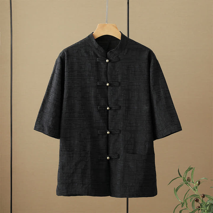 Buddha Stones Camicia da uomo estiva stile Tang, casual, con colletto alla coreana, bottoni a rana, maniche a tre quarti e tasche. - Nero - US/UK/AU48, EU58 (6XL) - image 2