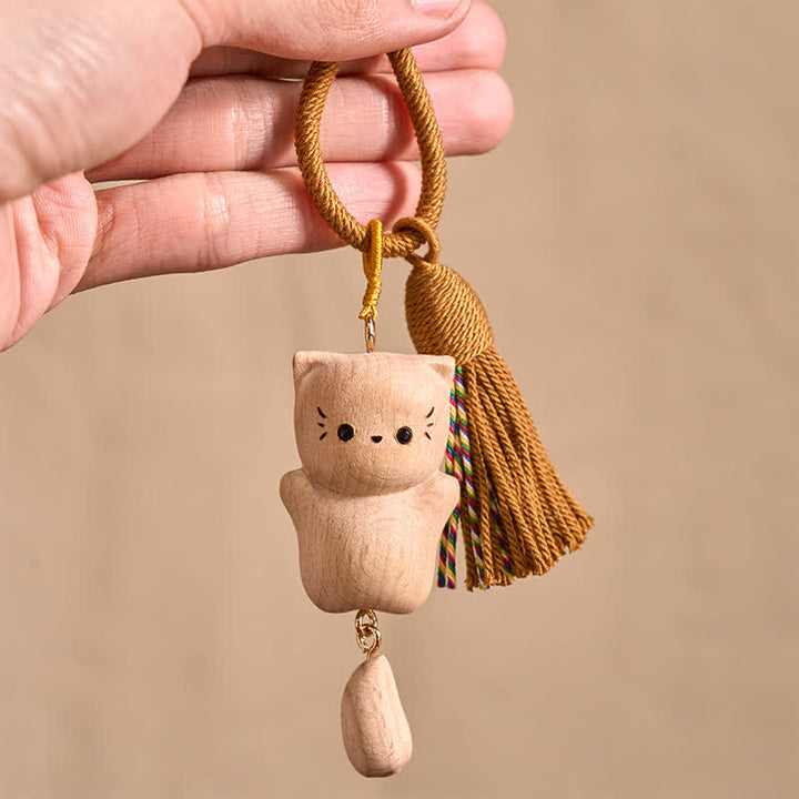 Buddha Stones Portachiavi con nappa a forma di gatto portafortuna in legno di faggio, fatti a mano. - image 0