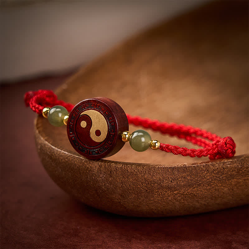 Buddha Stones Braccialetto rosso con cordino rosso e giada di sandalo viola e simbolo Yin Yang. - image 3