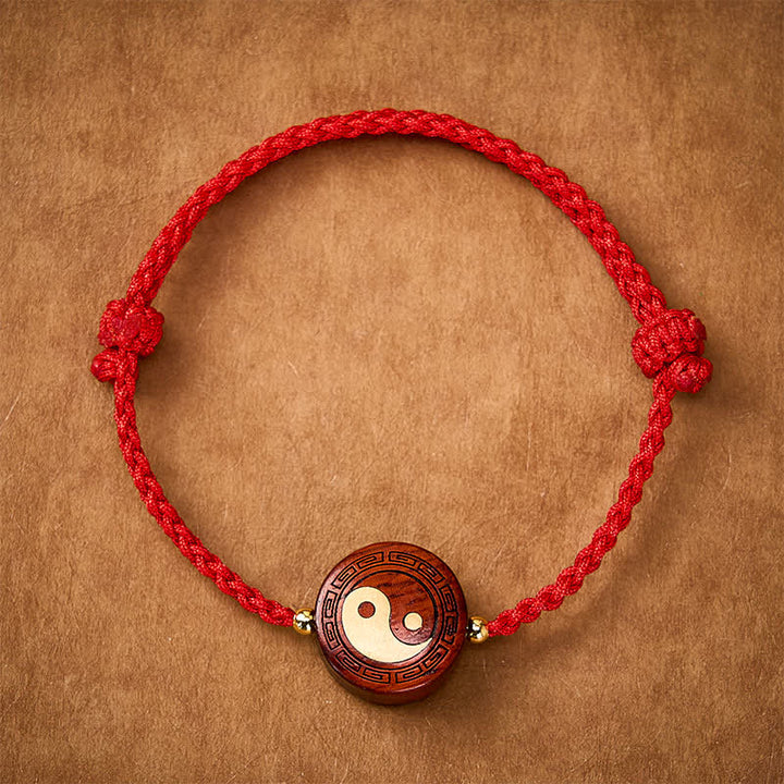 Buddha Stones Braccialetto di protezione Yin Yang in legno di sandalo viola con cordino rosso - Yin Yang (Equilibrio ♥ Armonia) - image 0