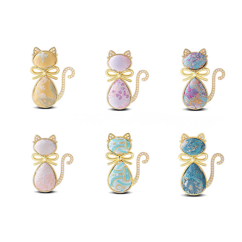 Buddha Stones Spilla con fiocco a gatto in broccato Pearl Song Purity - image 1