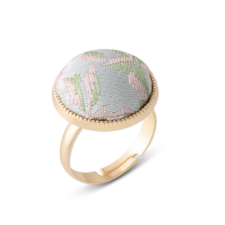 Buddha Stones Anello rotondo elegante con ricamo in broccato Song - Bianco (stessa tonalità di colore – la fantasia può variare) - image 19