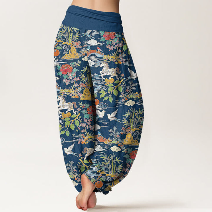 Buddha Stones Pantaloni harem da donna in cotone con elastico in vita, fantasia floreale e paesaggio con cavalli e uccelli. - image 1