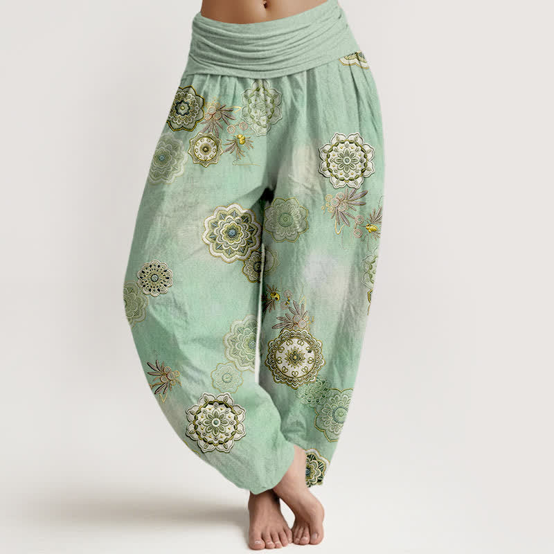 Buddha Stones Pantaloni harem da donna in puro cotone con motivo floreale mandala e foglie, elastico in vita. - Verde primavera medio - US16, UK/AU20, EU48 (3XL) - image 0