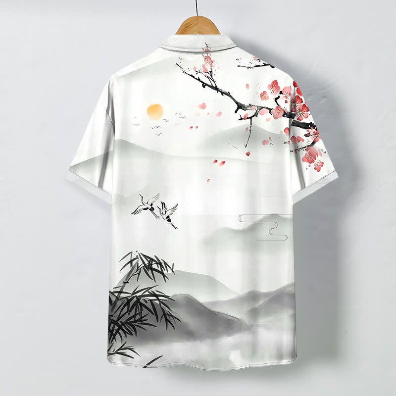 Buddha Stones Camicia da uomo a maniche corte con motivo paesaggio, gru, bambù e fiori di prugno, bottoni, resistente alle pieghe e traspirante. - image 1