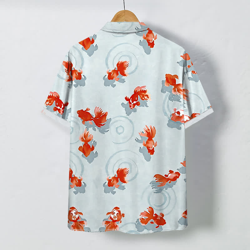 Buddha Stones Camicia da uomo a maniche corte con bottoni a fantasia di carpe koi rosse e motivo a onde, resistente alle pieghe. - image 1