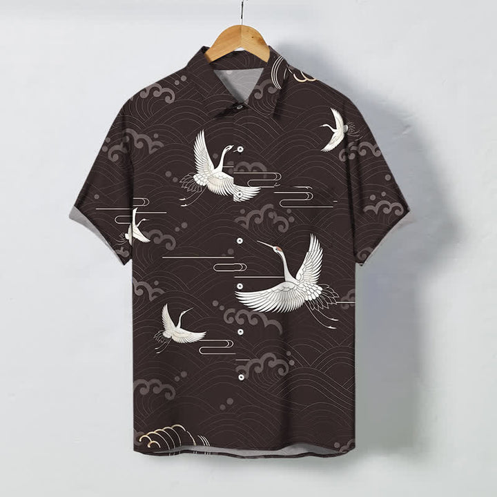 Buddha Stones Camicia da uomo a maniche corte traspirante con bottoni e motivo a onde e nuvole, con stampa gru. - Marrone sella - US/UK/AU48, EU58 (4XL) - image 0