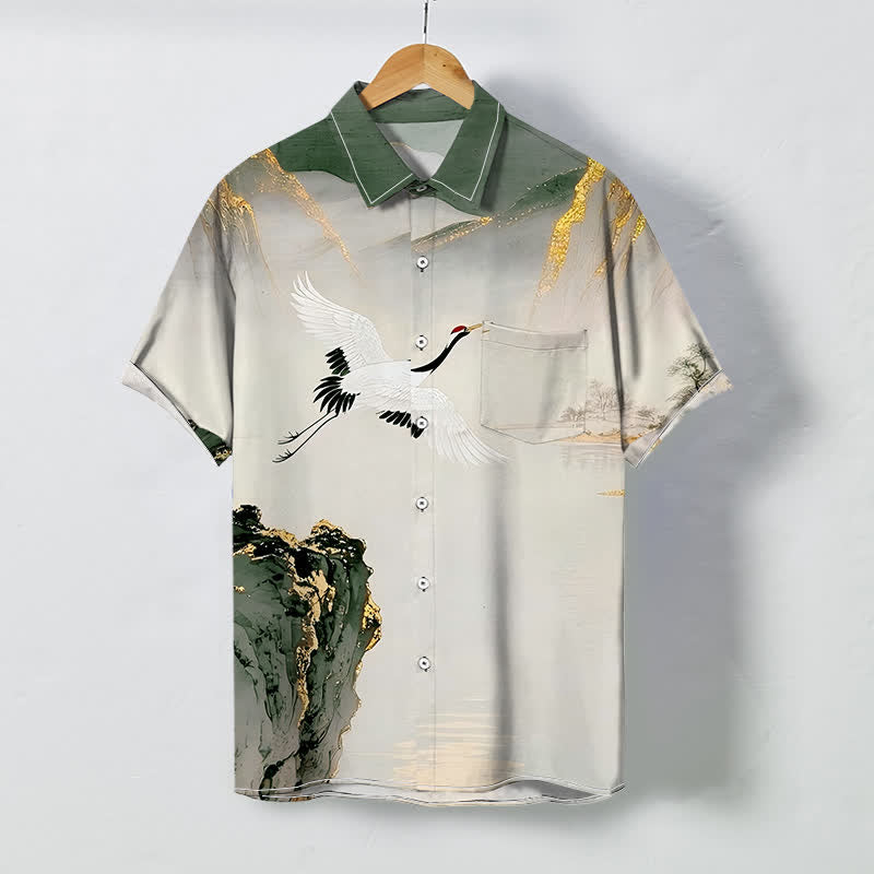 Buddha Stones Camicia da uomo a maniche corte con bottoni a fantasia "Ink Crane Mountain" e tessuto antipiega. - Verde Mare Scuro - US/UK/AU48, EU58 (4XL) - image 3