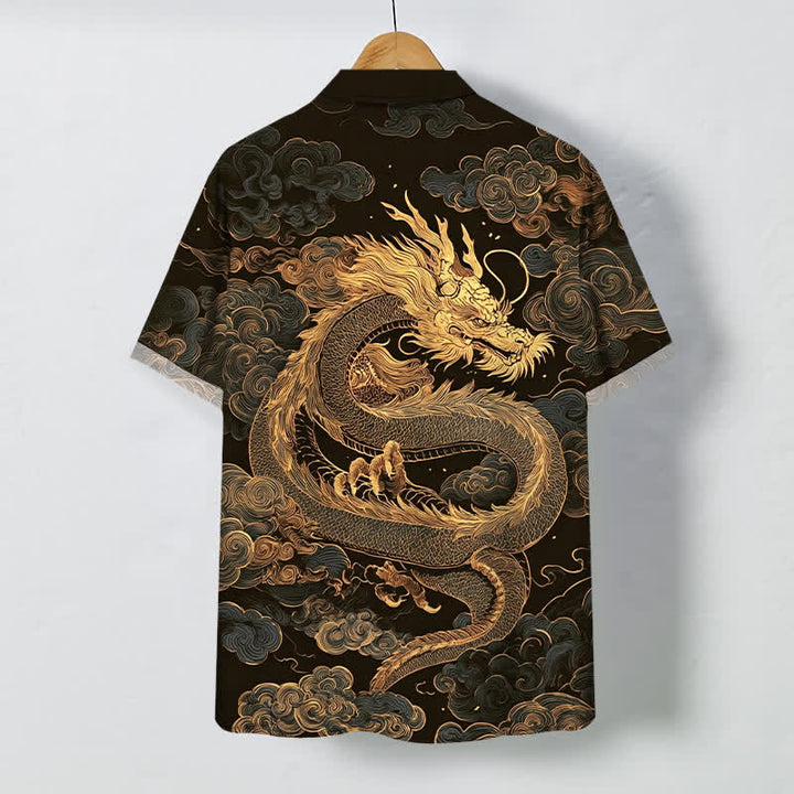Buddha Stones Camicia da uomo a maniche corte con bottoni a fantasia drago dorato e nuvole, resistente alle pieghe. - image 1