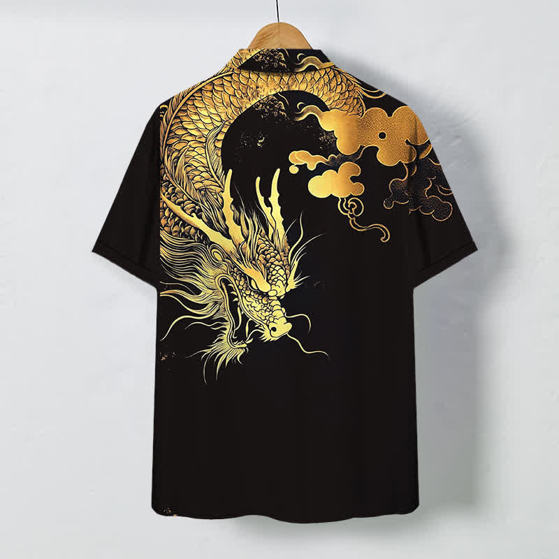 Buddha Stones Camicia da uomo a maniche corte con bottoni a fantasia drago dorato e nuvole, resistente alle pieghe. - image 6