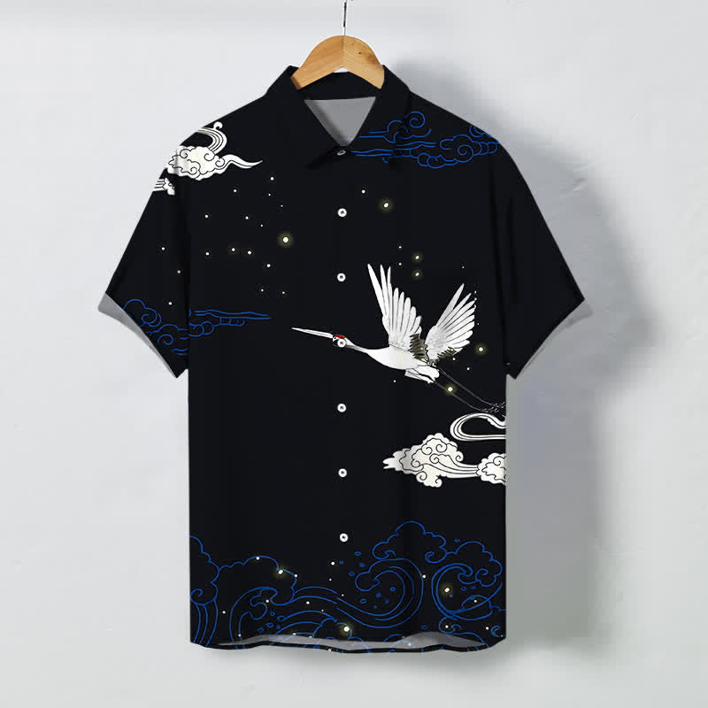 Buddha Stones Camicia da uomo a maniche corte con bottoni, motivo gru volante e nuvole, resistente alle pieghe. - Nero - US/UK/AU48, EU58 (4XL) - image 0